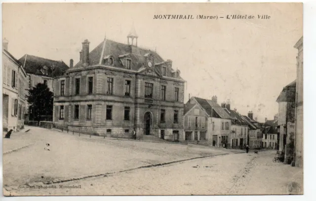 MONTMIRAIL - Marne - CPA 51 - l'  Hotel de ville 4