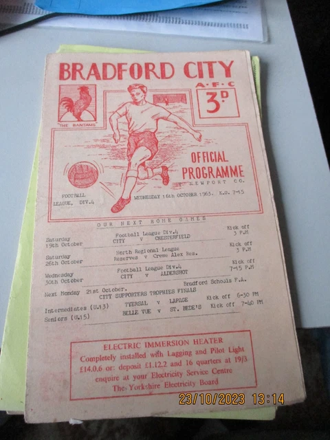 1963-64 Bradford City v Newport County  D4 16.10.1963