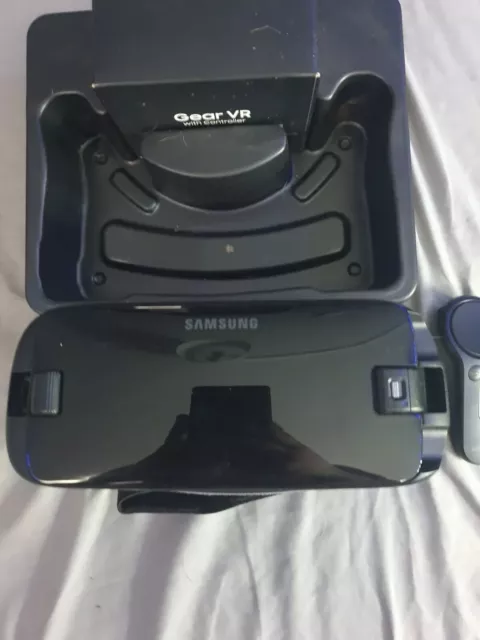 Samsung SM-R325 Gear VR - Virtual Reality Headset With Controller - Gear VR 3