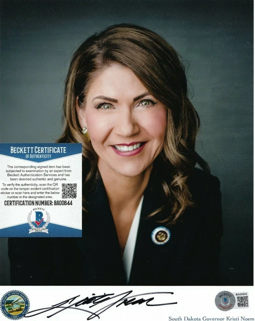 KRISTI NOEM SIGNED 8x10 PHOTO SOUTH DAKOTA GOVERNOR 2024? G BECKETT BAS