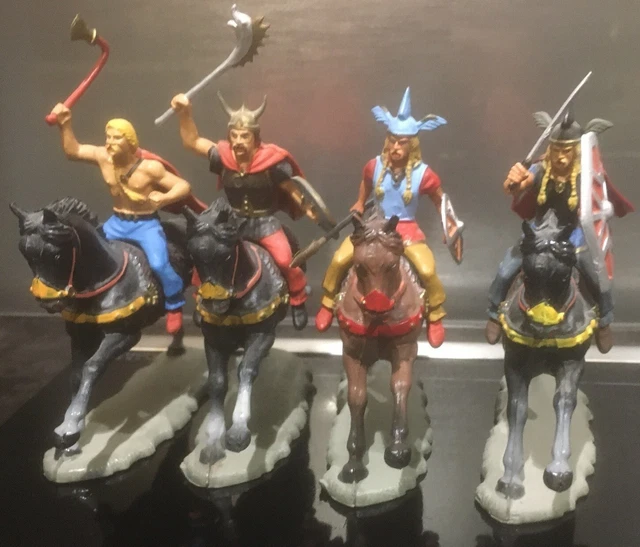 Lot De 4 Figurines Starlux Chevalerie - Soldats Moyen Âge - Plastique Peint - Occasion