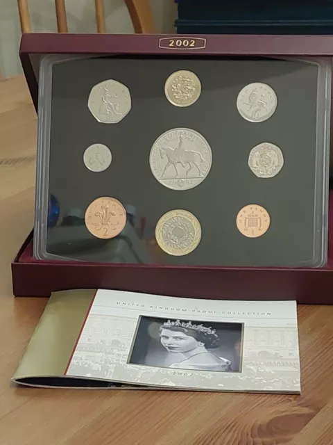 2002 Royal Mint Annual Proof Coin Set Cased With COA & Outer Box Nice Example.