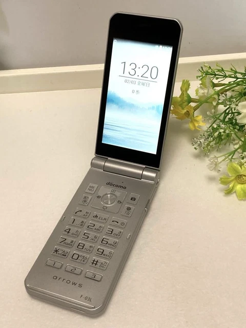 FUJITSU DOCOMO F-03L Silver Sim Unlocked Japanese Flip Phone