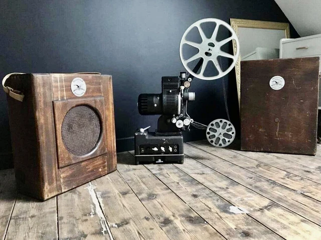 Projecteur Cinéma Heurtier 8/16mm De 1956 - Avec Amplis à Lampes Et Base Sonor