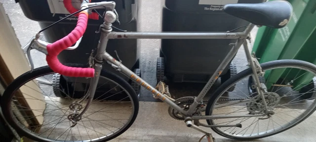 ANCIEN VELO DE COURSE  PEUGEOT COMPETITION  vintage , racing bike