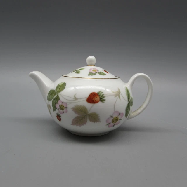 WEDGWOOD BONE CHINA Wild Strawberry Tiny / Miniature Teapot 59.99