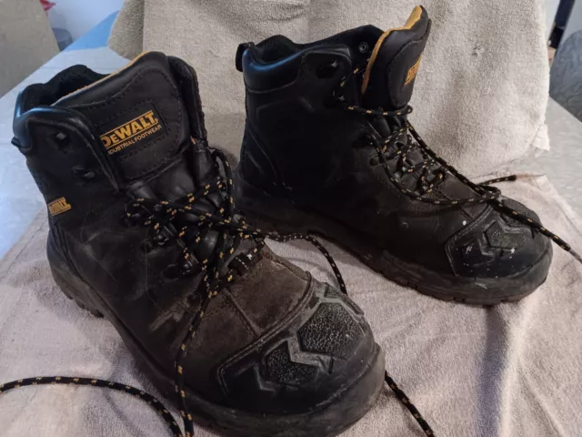 Dewalt work boots steel toe Size 9.5