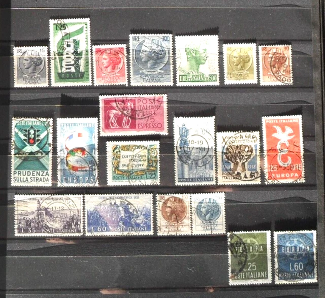 20 timbres Oblitéré - Année 1956 à 1959 - Italie - Lot sans double - N55333
