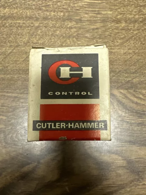 Cutler Hammer,10250T121,Black Mushroom Head Switch