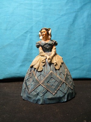 1990 Franklin Mint Gone With The Wind Melanie Wilkes 3 1/2" tall Figurine