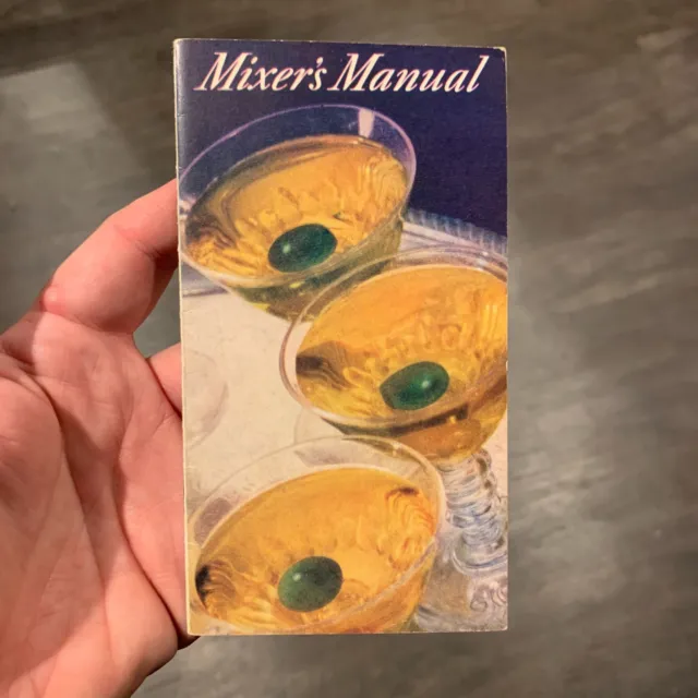 VTG Fleischmann's Distilled Dry Gin Mixer's Manual Mixology Cocktails c.1940s