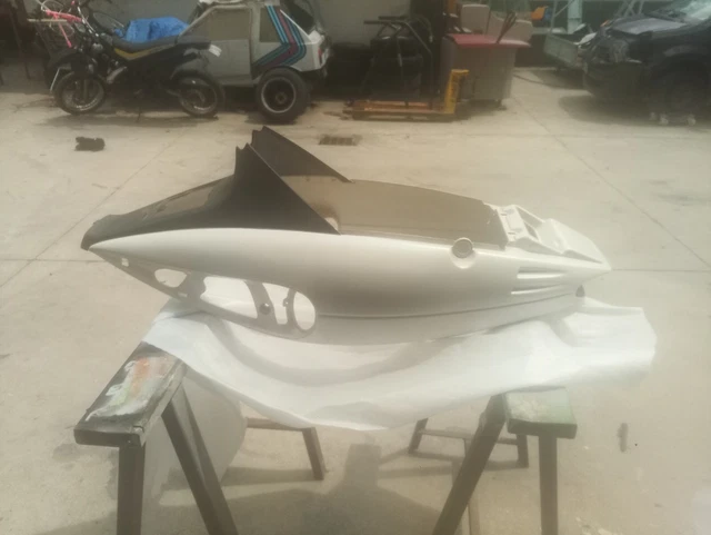 carena posteriore Malaguti Phantom F12 bianco perla carena posteriore Malaguti Phantom F12 bianco perla