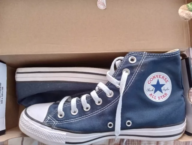 Size 8 - Converse Chuck Taylor All Star Hi Navy