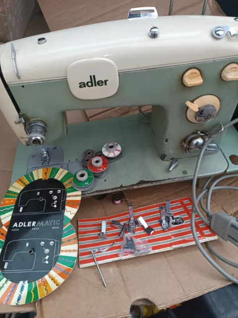 Sattler Nähmaschine ADLER 453 A mit Zubehör  ANTIK  Leder Seide Baumwolle