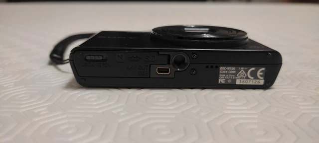Fotocamera digitale SONY CYBER-SHOT Optical Steady Shot DSC-W830  20.1 M.pixels 4
