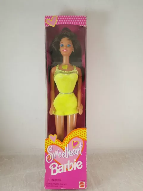 HLD VTG 1997 Mattel 18610 Sweetheart Barbie Valentines Love Brunette Doll NEW
