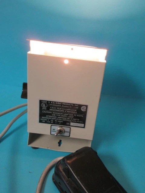 S & S X-Ray Film Illuminator w/ Foot Control Model 188 118V 60HZ Used