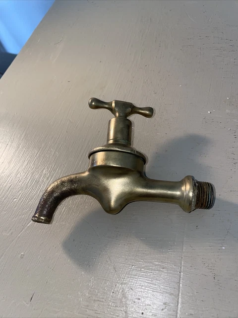 ancien robinet laiton