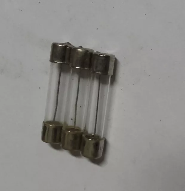 LOT DE 3 FUSIBLES VERRE AUTOMOBILE CITROEN PEUGEOT RENAULT 7X32 20 amperes