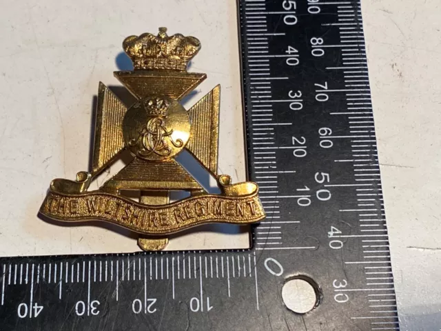 Original WW1 / WW2 British Army - The Wiltshire Regiment Brass Cap Badge.