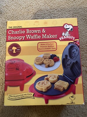 snoopy and charlie brown waffle maker