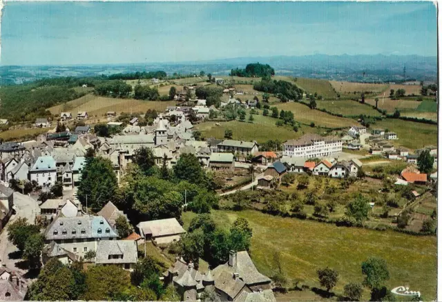 MONTSALVY - vue générale aérienne