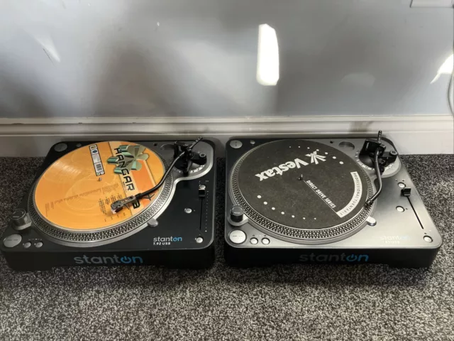 Pair Stanton T92 USB Professional DJ Turntables - See Description