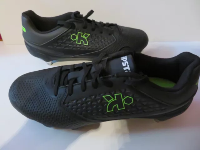 Chaussures de Foot KIPSTA SPORT Couleur  Noir et Vert Pointure. 43 NEUVE