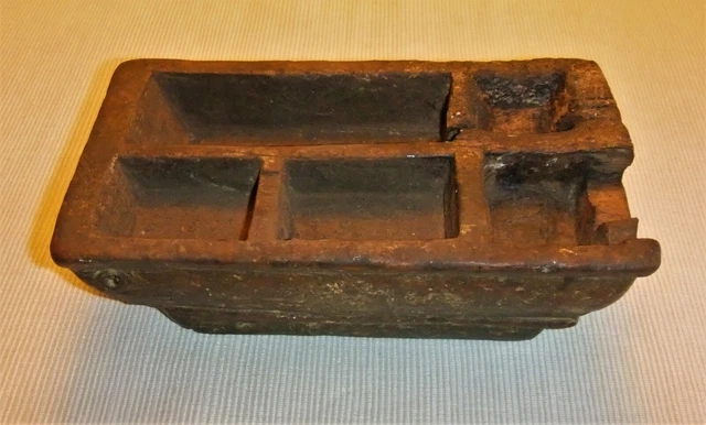 Muy Antiguo Especiero Rústico De Madera