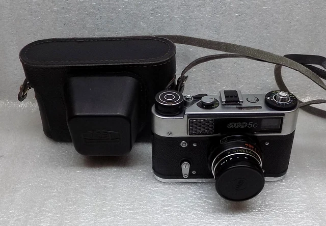 FED 5c vintage Soviet film camera with leather case and, Made in Ukraine