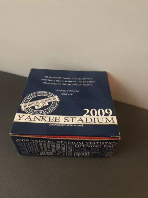 New York YANKEES 2009 NEW Stadium Rare SGA NIB Sports Authority April, 16 2009