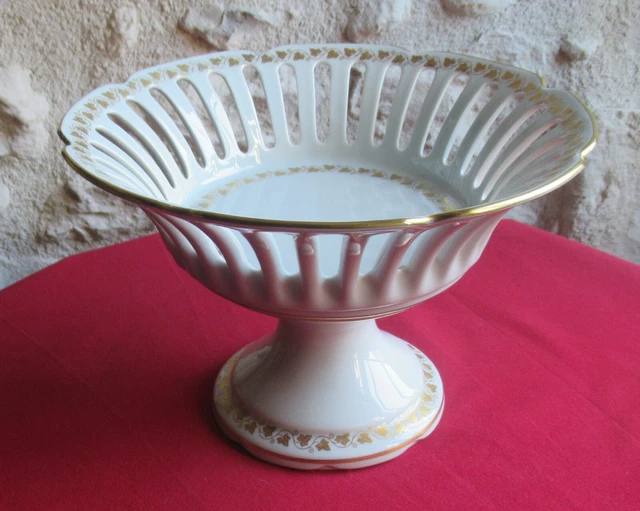 Coupe ajourée, corbeille en porcelaine de Limoges frise et filet  dorée
