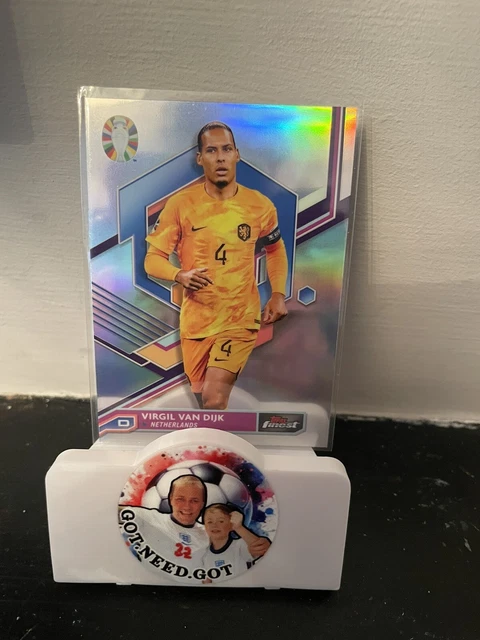 Autocollant Virgil Van Dijk Topps UEFA EURO 2024 - NED 2 (vert, Brillant) - Occasion