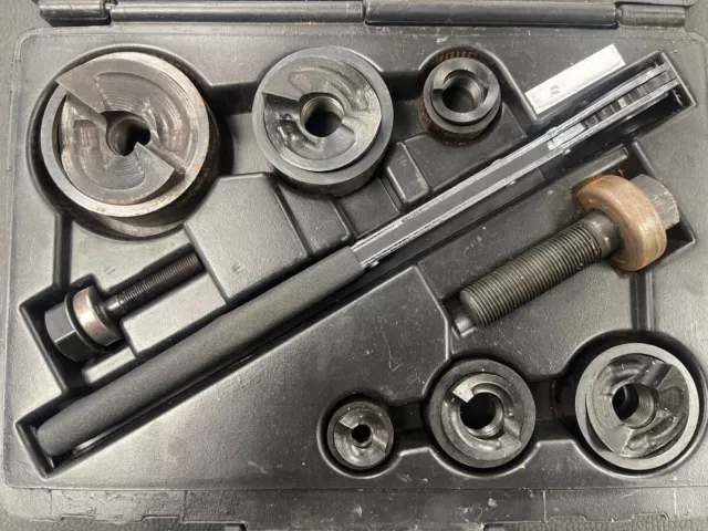 KLEIN TOOLS 53732-SEN Knockout Punch Set w/ Wrench & Case