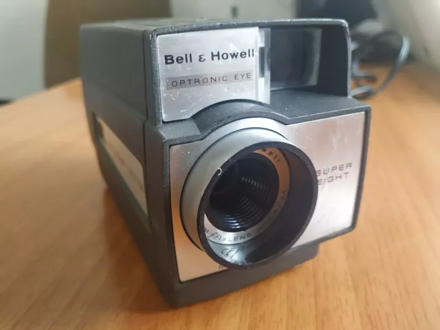 Cámara Bell & Howell Optronic, Super 8 más antorcha y estuche (sin testear) 2