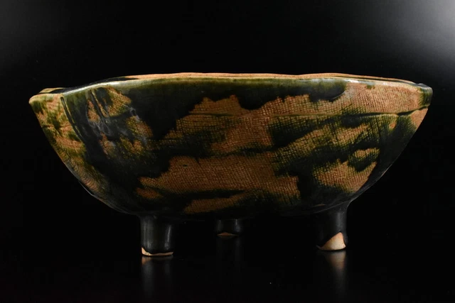 M2455: Japanese Oribe-ware Green glaze Shapely FLOWER VASE Ikebana