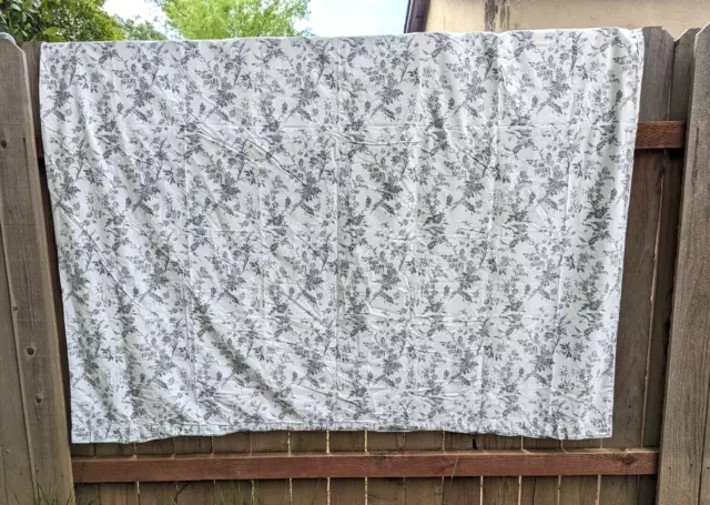 IKEA Alvine Kvist Floral Duvet Cover Queen White Toile with Gray Floral Flower IKEA Alvine Kvist Floral Duvet Cover Queen White Toile with Gray Floral Flower