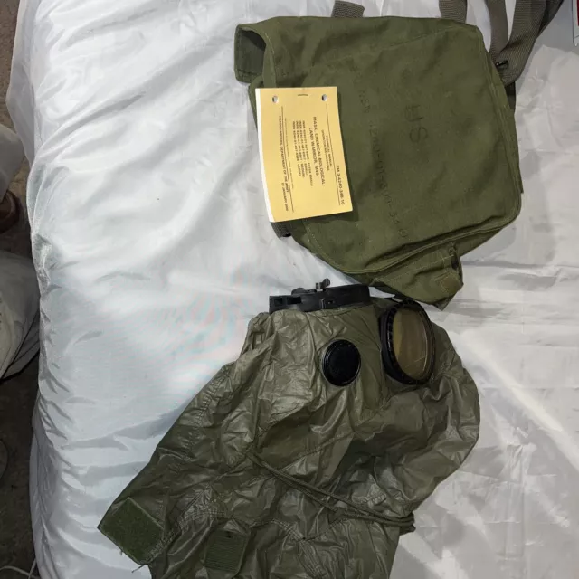 US Gas Mask M17A1 With Bag Filters and Bag  USGI USED