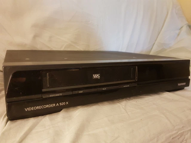 Magnétoscope VHS Telefunken M 9920 - PAL - Pour Pièces / Ne Fonctionne Pas
