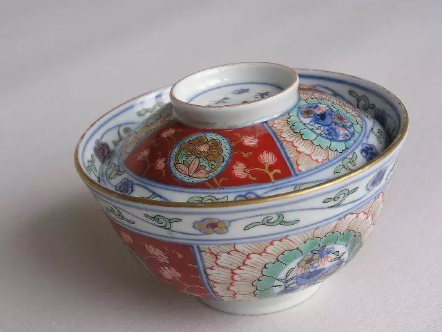 Antique Japanese Imari chawan with Jiajing mark 1780-1820 handpainted #4614