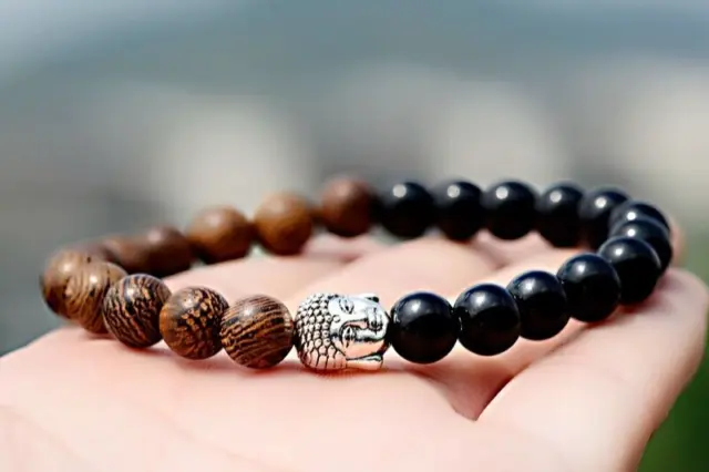 Bracelet de perles Agate noir mat, pierre Naturelle, Bois et Bouddha, Sur mesure