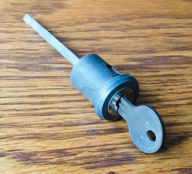1930s 1940s LOCK CYLINDER w/KEY vtg NOS exterior