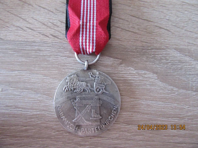 GERMANY - Garmisch-Partenkirchen 1936 IV Olympic Winter Games medal GERMANY - Garmisch-Partenkirchen 1936 IV Olympic Winter Games medal