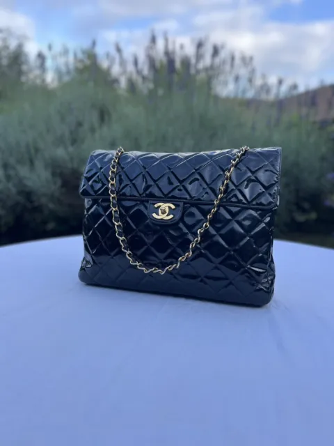 Chanel 1995 Jumbo Classic Flap Shoulder Bag - Black Size