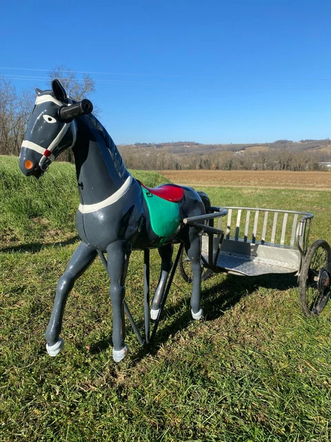 Magnifique cheval à pédales - Collection