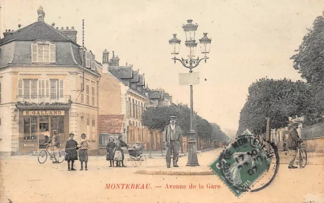 CPA - Montereau - Avenue Station