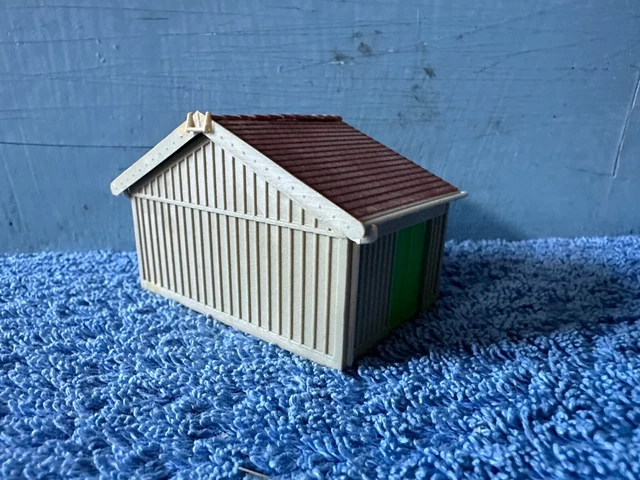 MAQUETTE DIORAMA HANGAR SNCF JOUEF ou FALLER circuits trains