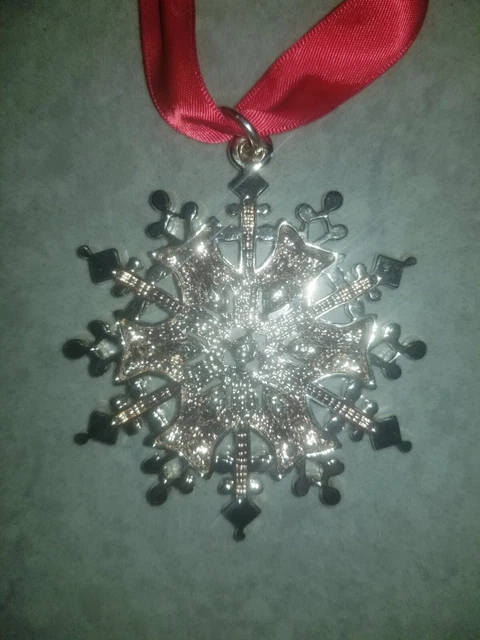 Beautiful Holiday Tree Ornament With Carry Bag 2