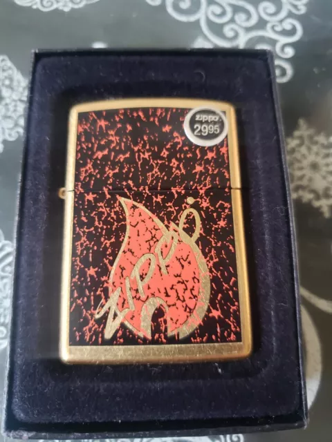 2007 Zippo Retro Flame Gold Dust Street Finish Lighter
