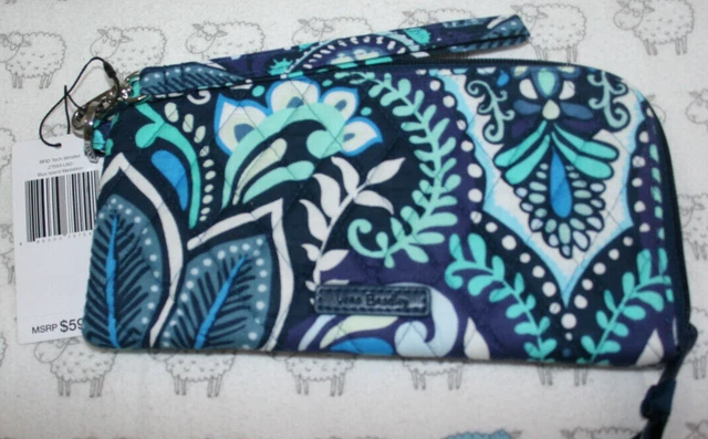 NWT VERA BRADLEY RFID Tech Case Phone Wristlet  Blue Island Medallion Quilted